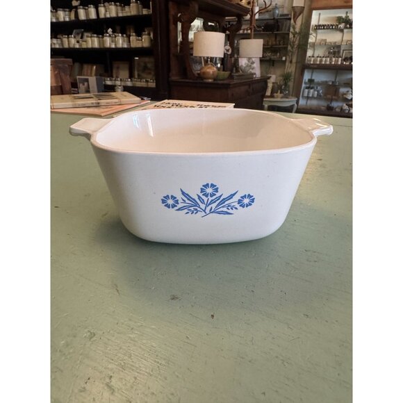 Vintage Corning Ware Cornflower 1 3/4 Qt Casserole Dish P-1 3/4-B - Picture 1 of 5